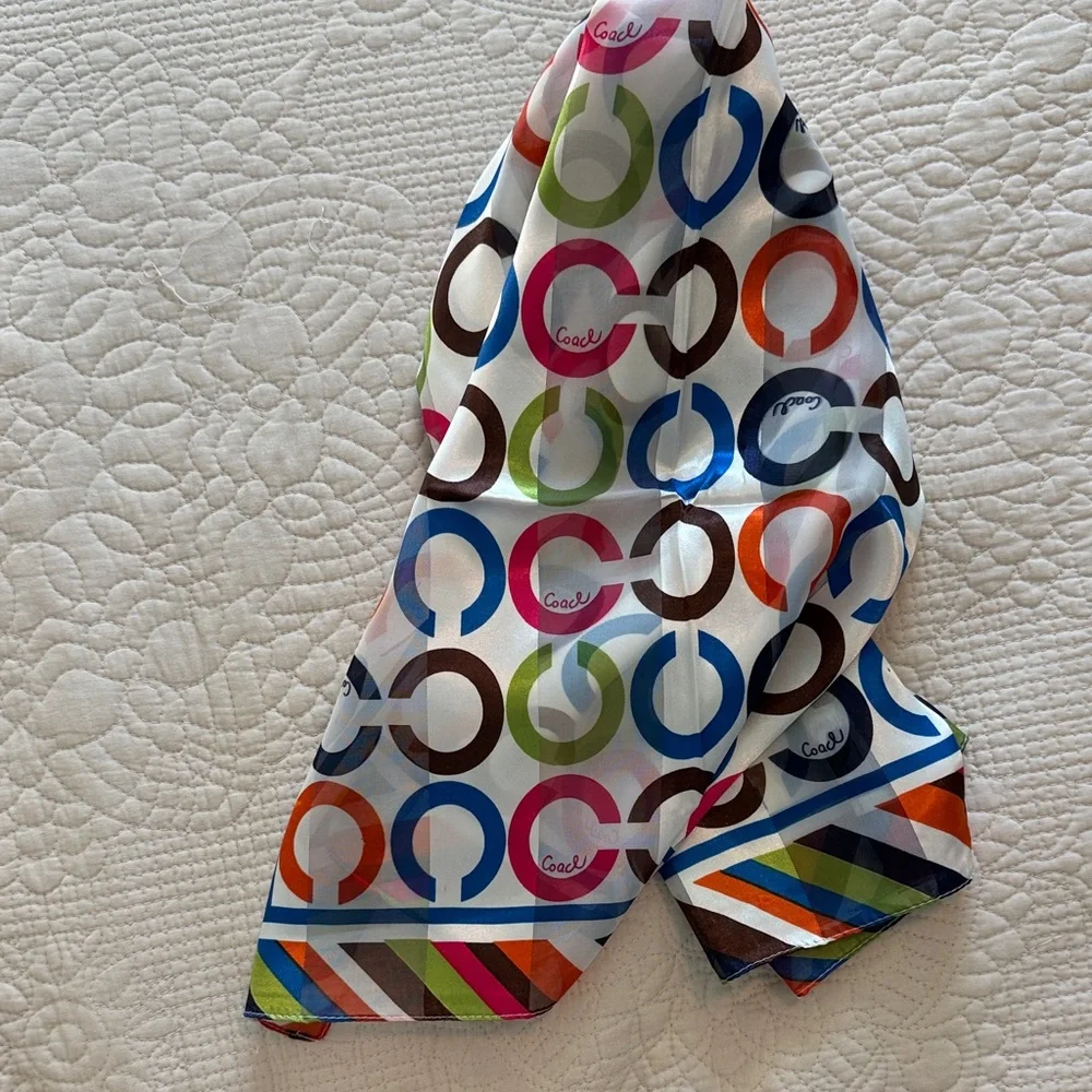 Coach vintage Colorful coach logo Pattern Scarf - Picture 2 of 4